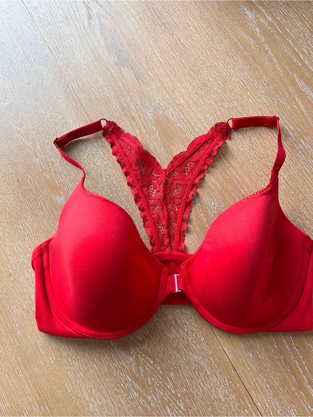 Victoria’s Secret | Red Lace Racerback T-Shirt Bra